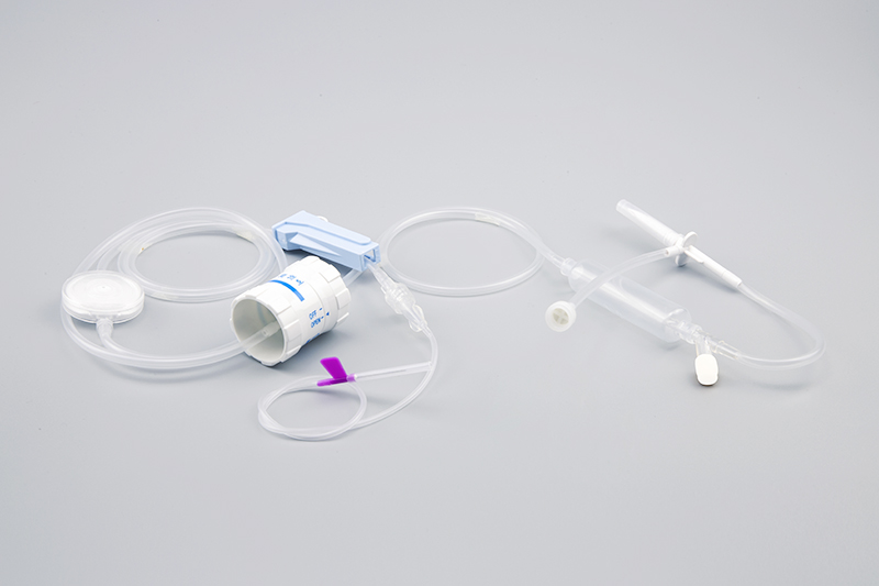 TPE precise filter infusion set